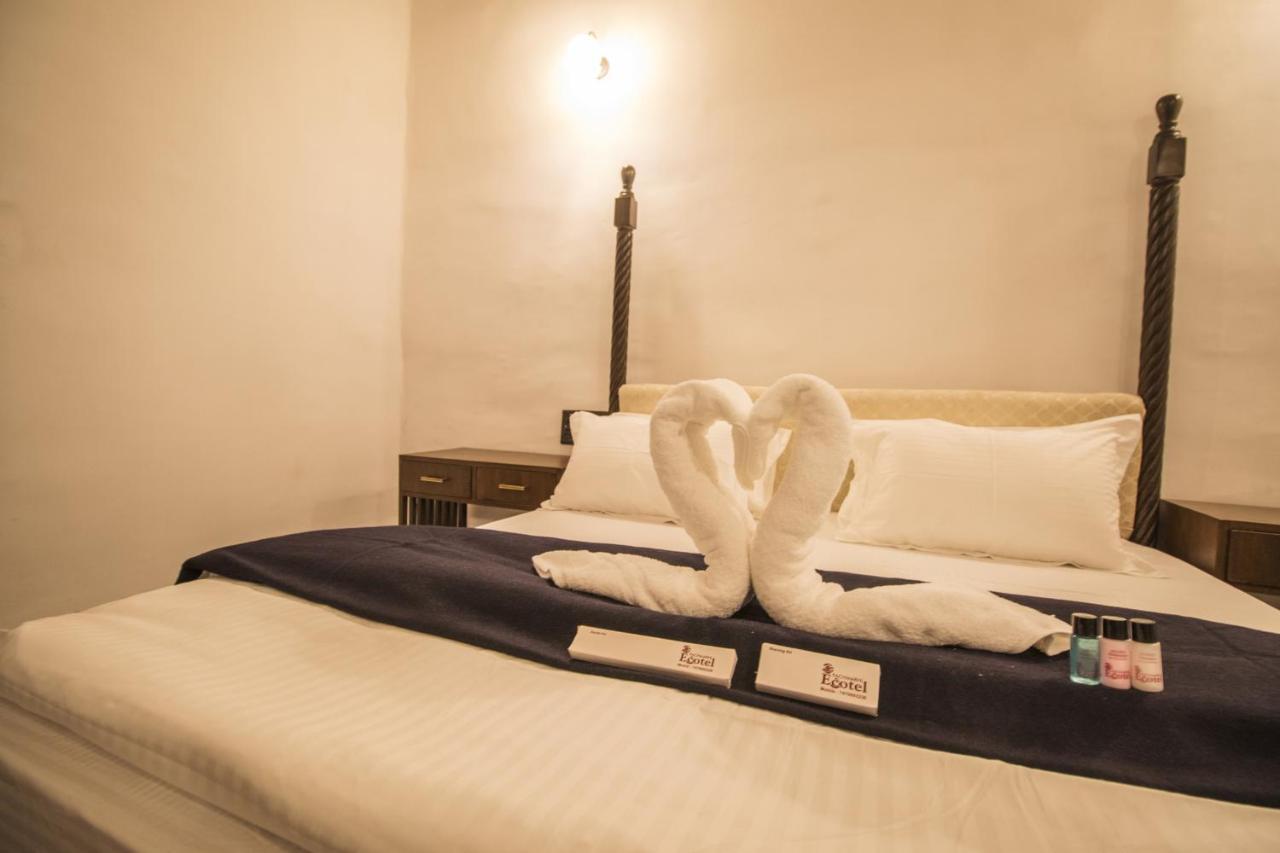 Wowstayz Pachmarhi Ecotel Εξωτερικό φωτογραφία